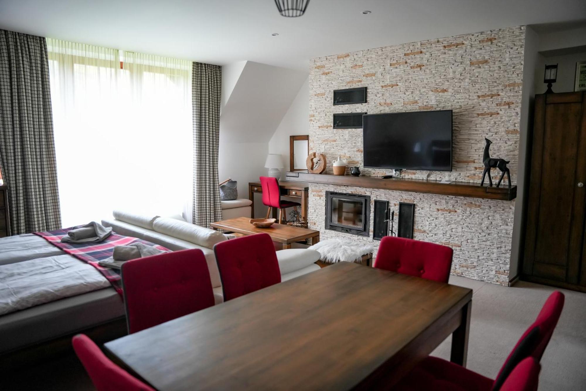 Family Apartment In Tatranská Lomnica Buitenkant foto